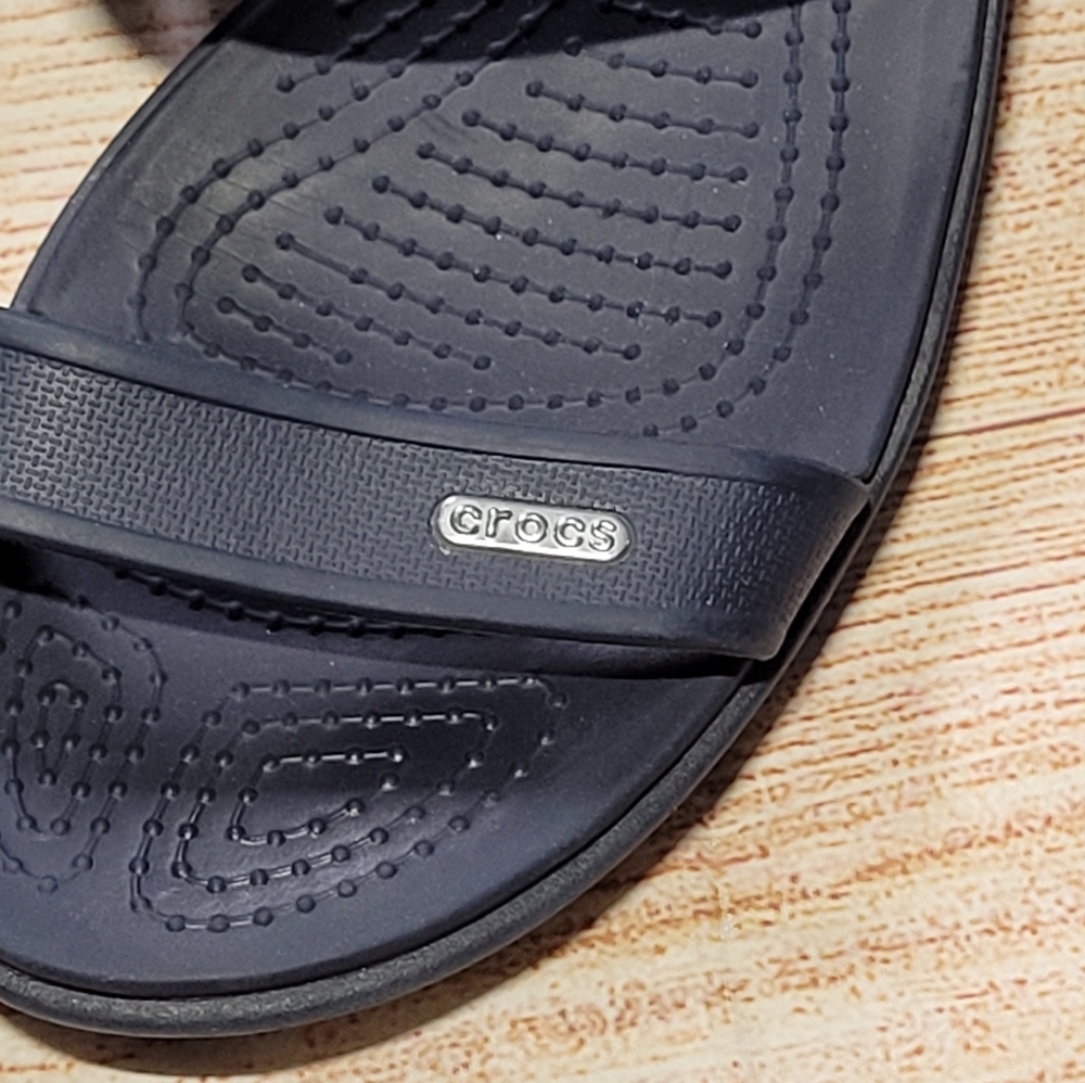Crocs Madeira two-tone Slip-on Wedge Sandals Navy/Light Blue Women's Size 11 - Picture 3 of 16